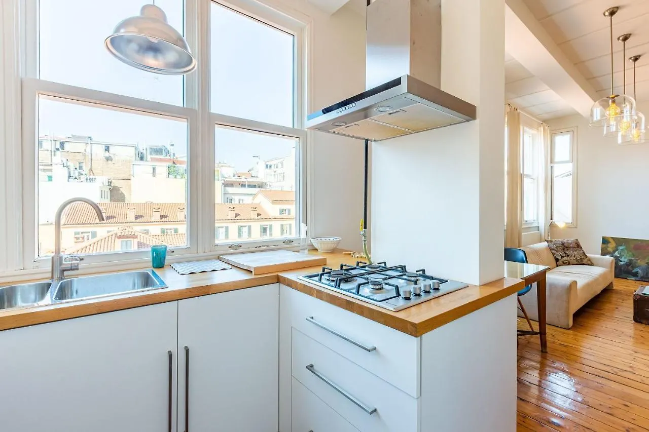 Apartment Eclectic Home Near Galata Tower In Beyoglu Istanbul