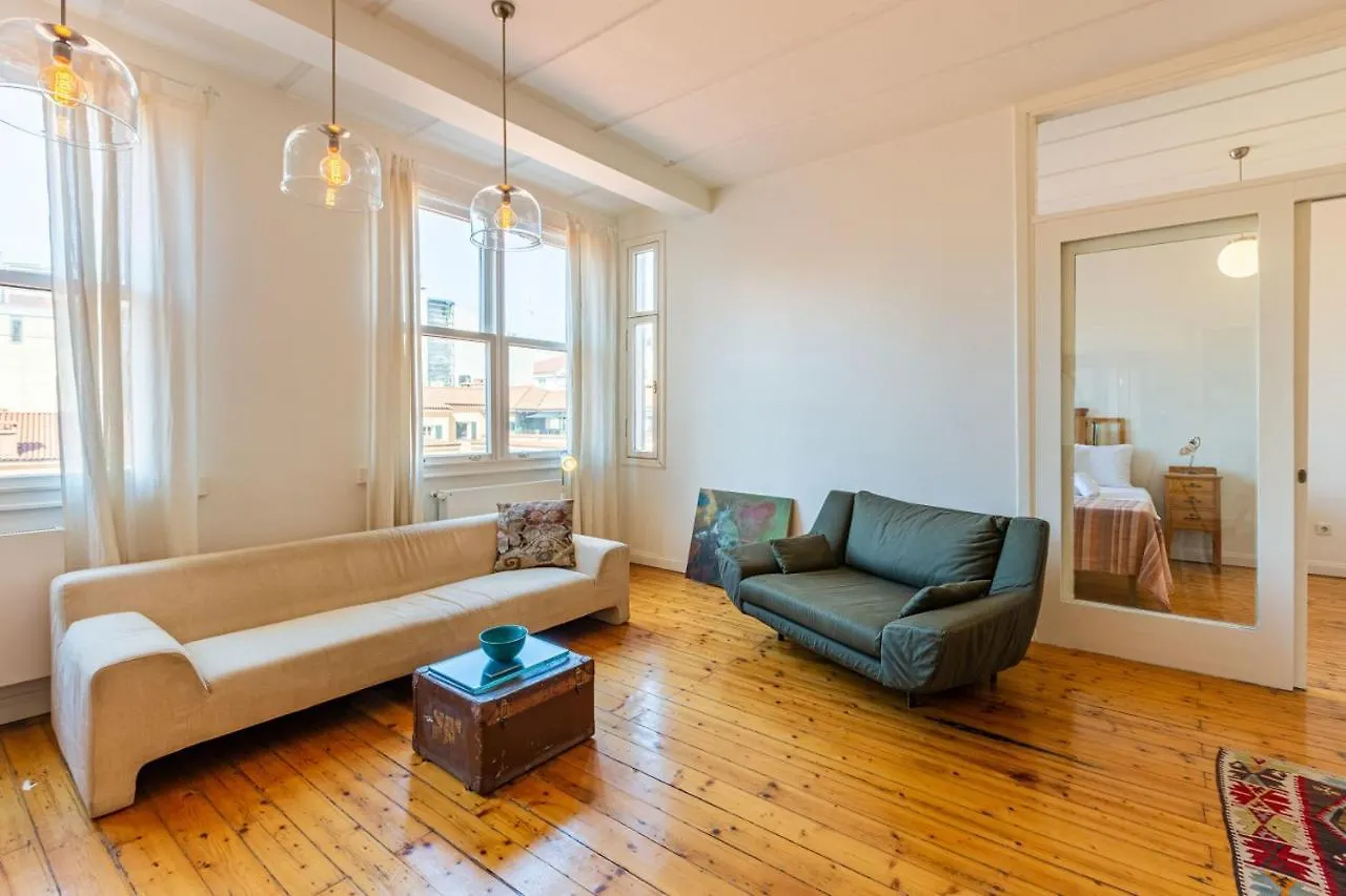 Eclectic Home Near Galata Tower In Beyoglu Istanbul Apartment