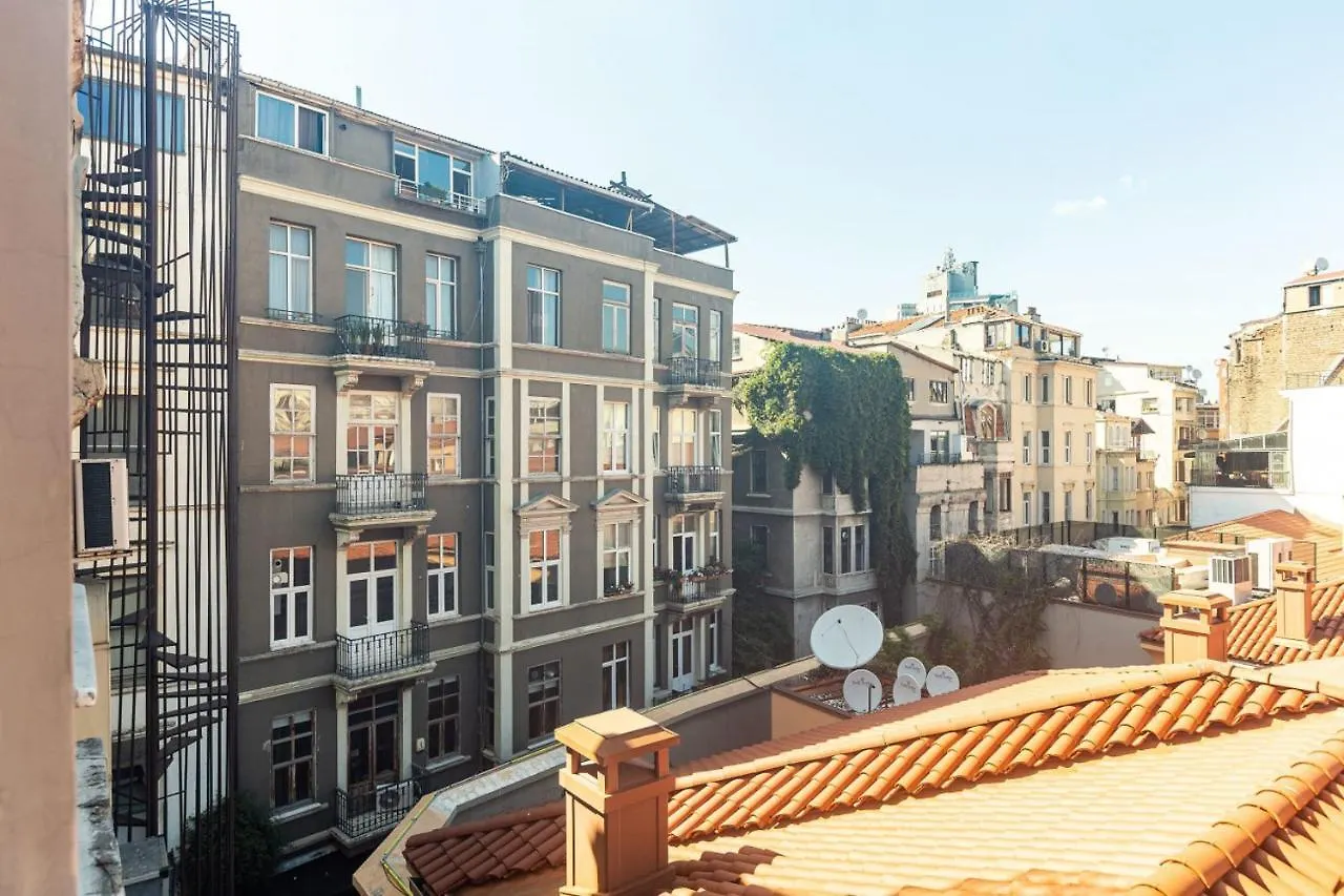 Апартаменты Eclectic Home Near Galata Tower In Beyoglu Стамбул Турция