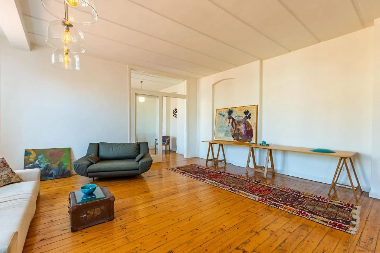 Eclectic Home Near Galata Tower In Beyoglu Isztambul Törökország